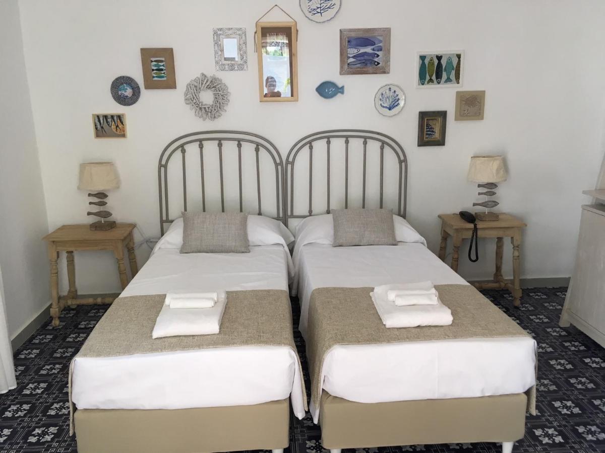 La Sciara Resort Hotel สตรอมโบลี ภายนอก รูปภาพ