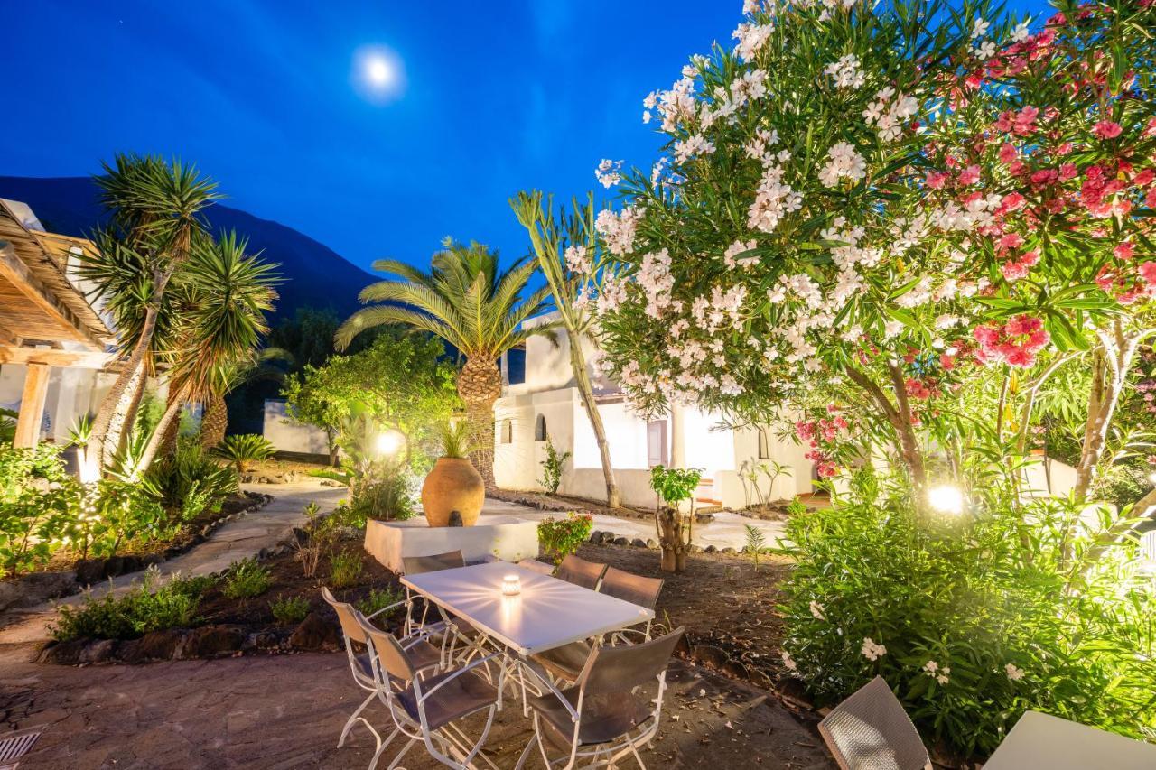 La Sciara Resort Hotel สตรอมโบลี ภายนอก รูปภาพ